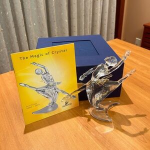 Authentic Isadora Swarovski Crystal Figurine, 2004 SCS
Limited Edition